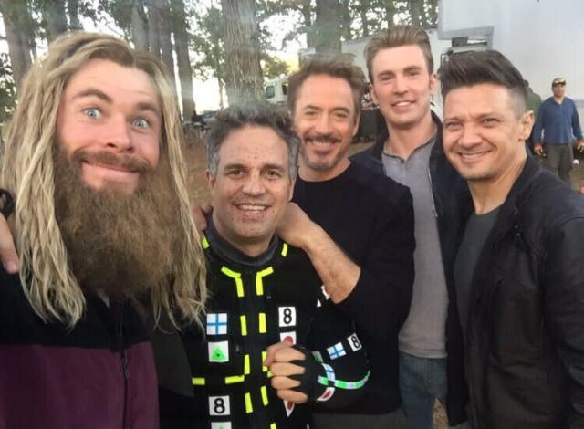 Endgame cast photo reveals a hidden cameo! : r/marvelstudios