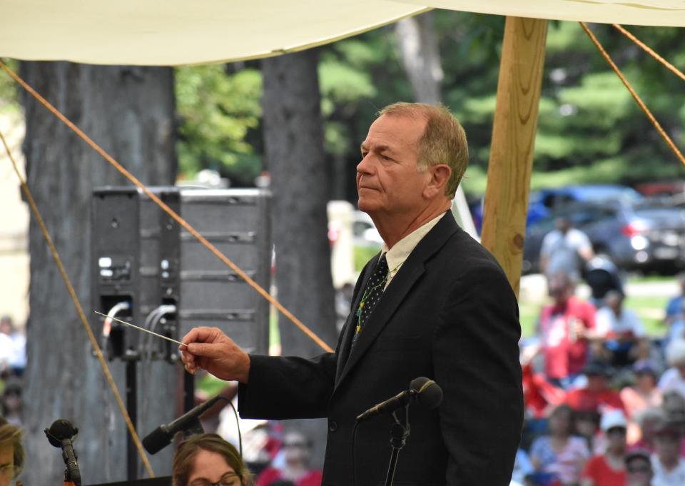 Bruce Moss will conduct the Toledo Concert Band, featuring members of the Toledo Symphony Orchestra, in the annual Independence Day Concert at the Hayes Presidential Library and Museums.