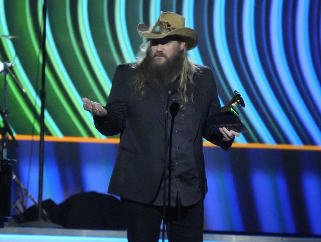 How long was the Super Bowl national anthem in 2023? Chris Stapleton hits  betting under