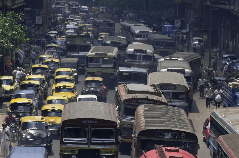 <p>Aller guten Dinge sind drei und so platziert Indien eine dritte Stadt in den Top 10. Kalkutta fällt vor allem beim Stresstest durch. Während Jakarta noch einen Wert von 13.000 Punkten hat, kommt Kalkutta hier auf über 19.000. Die CO2-Werte sind hingegen erstaunlich gering – im Vergleich zum Rest der Top 10. (Foto: ddp) </p>