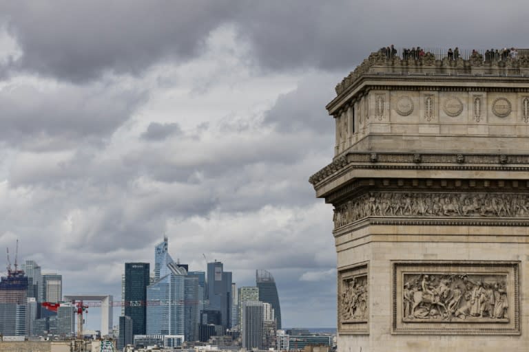 Investors clearly signaled their alarm with the sharp sell-off in French stocks (JOEL SAGET)