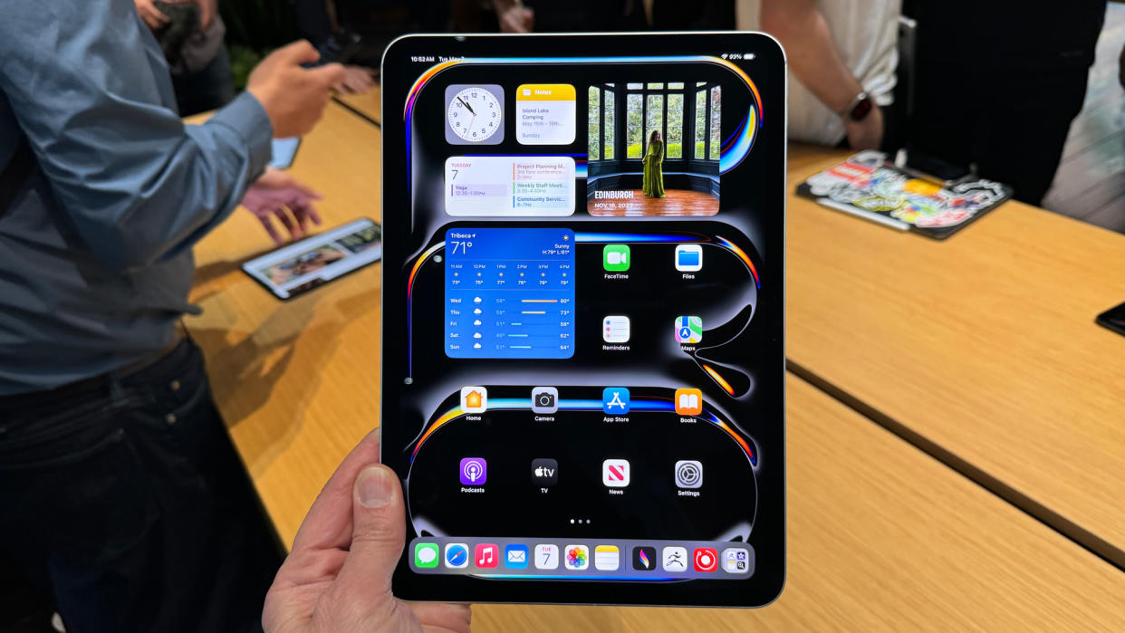  Apple iPad Pro 13-inch (2024). 