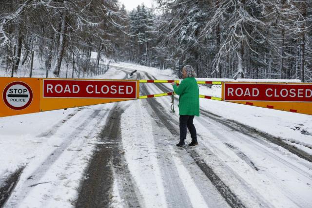 Road closures warnings and latest advice as snow arrives