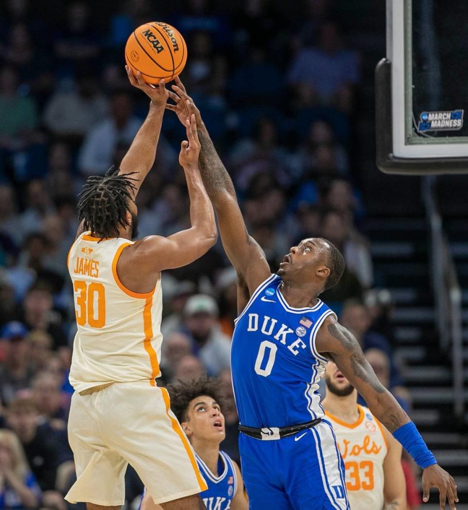 Duke’s Dariq Whitehead (0) blocks a shot by Tennessee’s Josiah-Jordan James (30) in the first half during the second round of the NCAA Tournament on Saturday, March 18, 2023 at the Amway Center in Orlando, Fla.