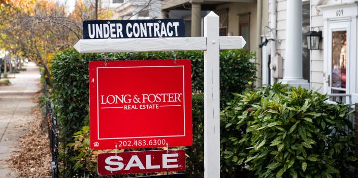 US mortgage applications are in ‘meltdown’ and the threat to house prices is growing, an economist says