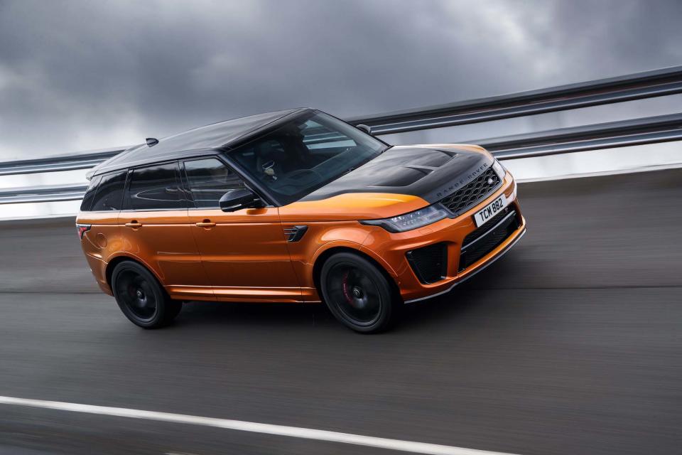 Range Rover Sport SVR。