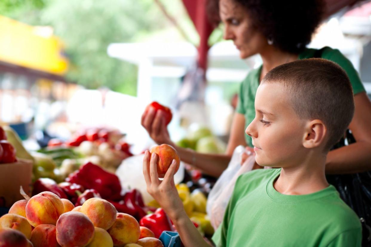 summer activities for kids farmers market