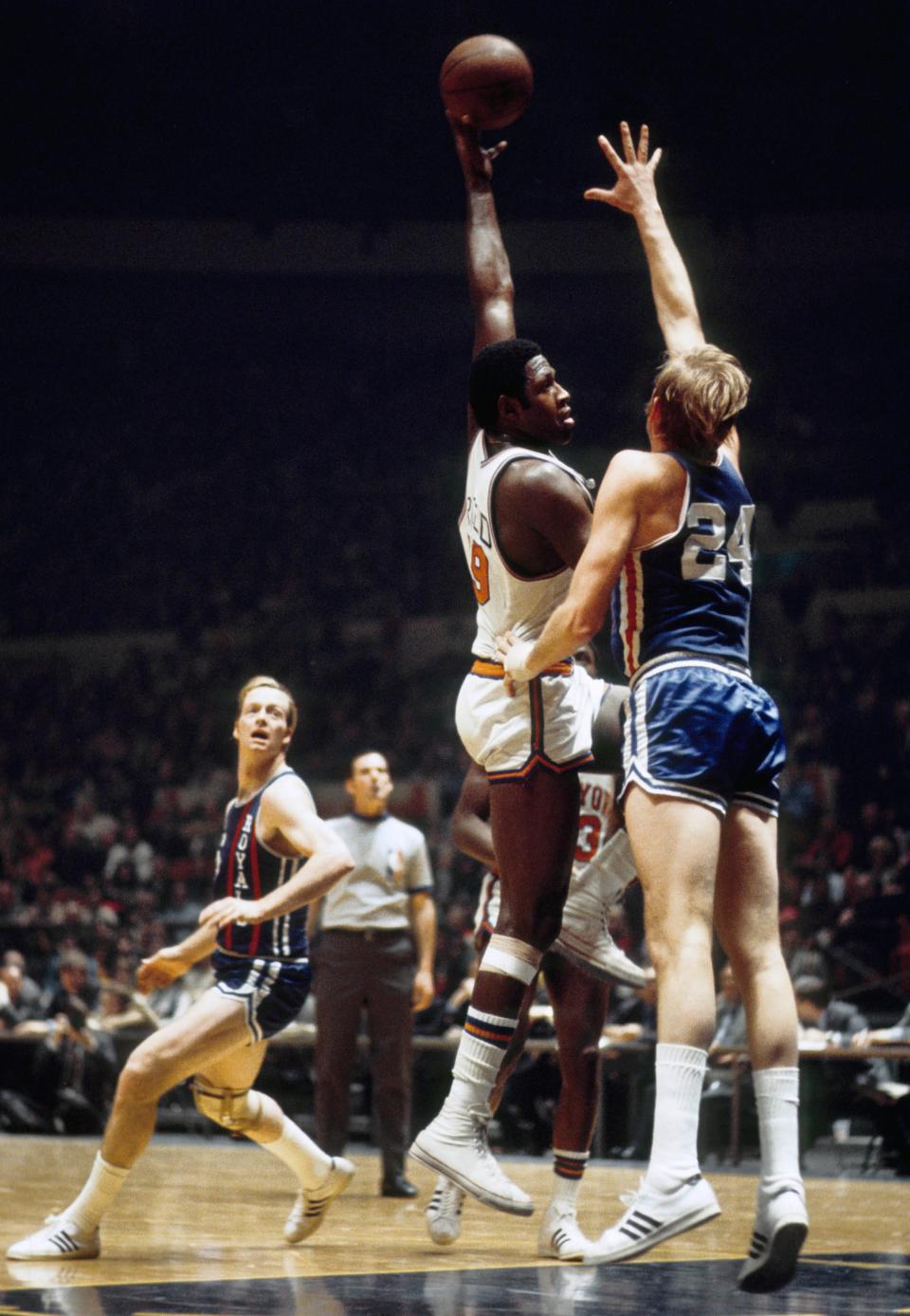 Feb. 7, 1970; New York, NY, USA; FILE PHOTO; New York Knicks center Willis Reed (19) shoots over Cincinnati Royals center Connie Dierking (24) at Madison Square Garden.