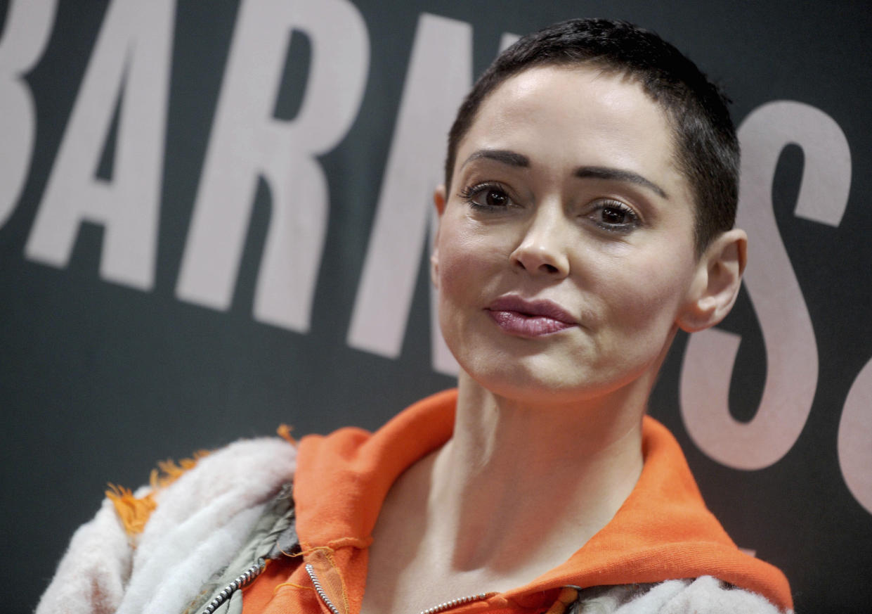 October 24th 2019 - Actress Rose McGowan has filed suit against former film producer Harvey Weinstein and his former attorneys for allegedly attempting to discredit her rape claim against him. - May 30th 2018 - Harvey Weinstein Indicted by New York grand jury on multiple rape and sex crime charges. - File Photo by: zz/Dennis Van Tine/STAR MAX/IPx 2018 1/31/18 Rose McGowan signs copies of her memoir 'Brave' in New York City. (NYC)