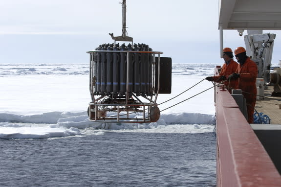 The tracer showed almost no vertical mixing in the Pacific but as the water passed over the mountainous ocean floor in the relatively narrow continental gap that forms the Drake Passage it began to mix dramatically.