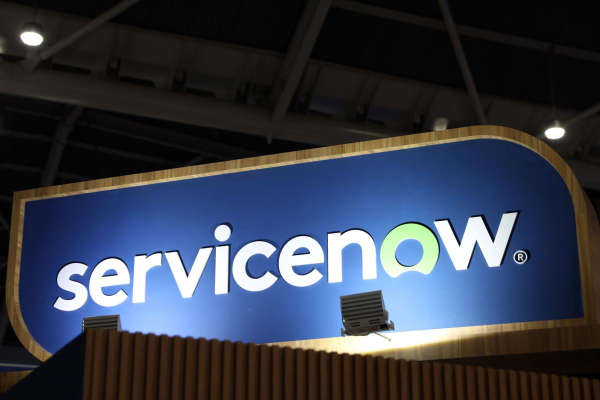 ServiceNow forecasts sales that fall short of expectations