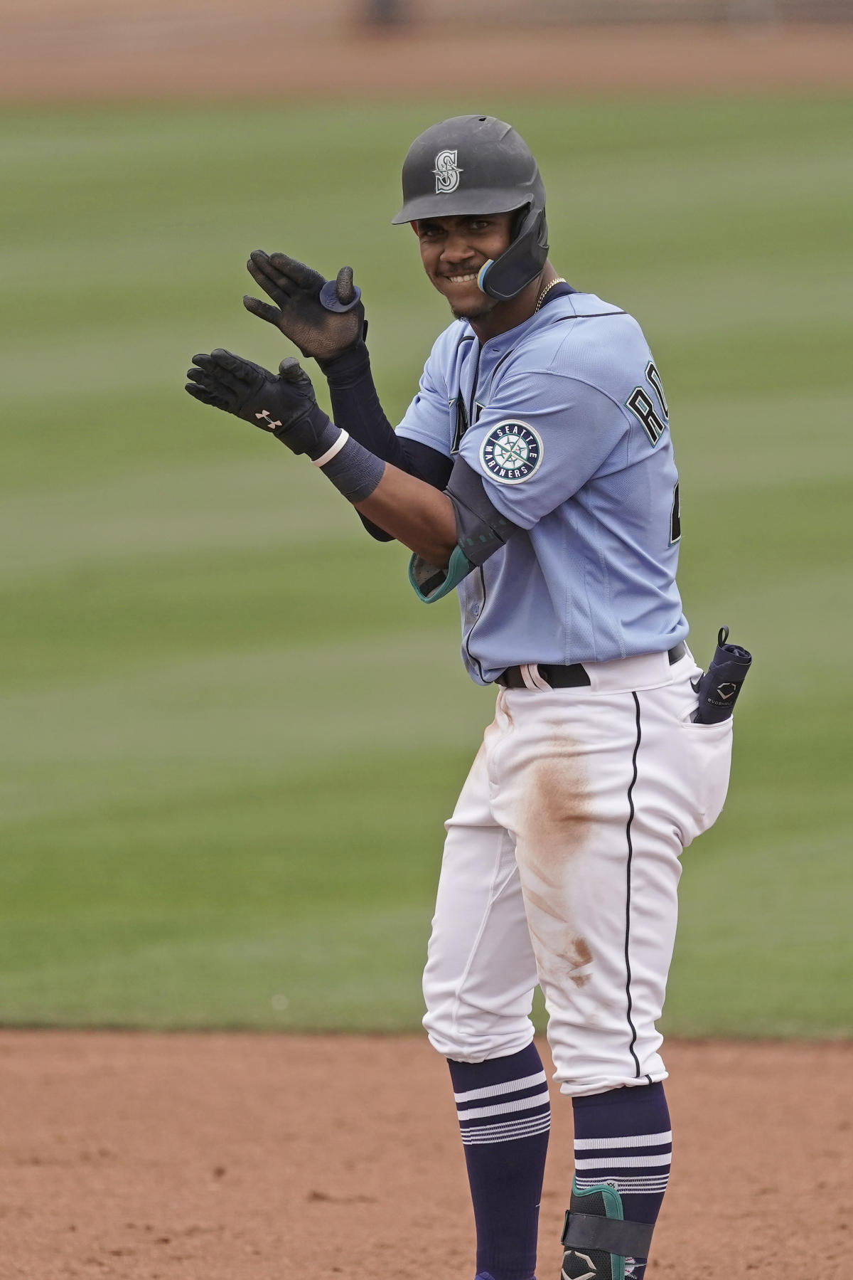 Julio Rodriguez: Top prospect, 21, thrilled to make Mariners roster