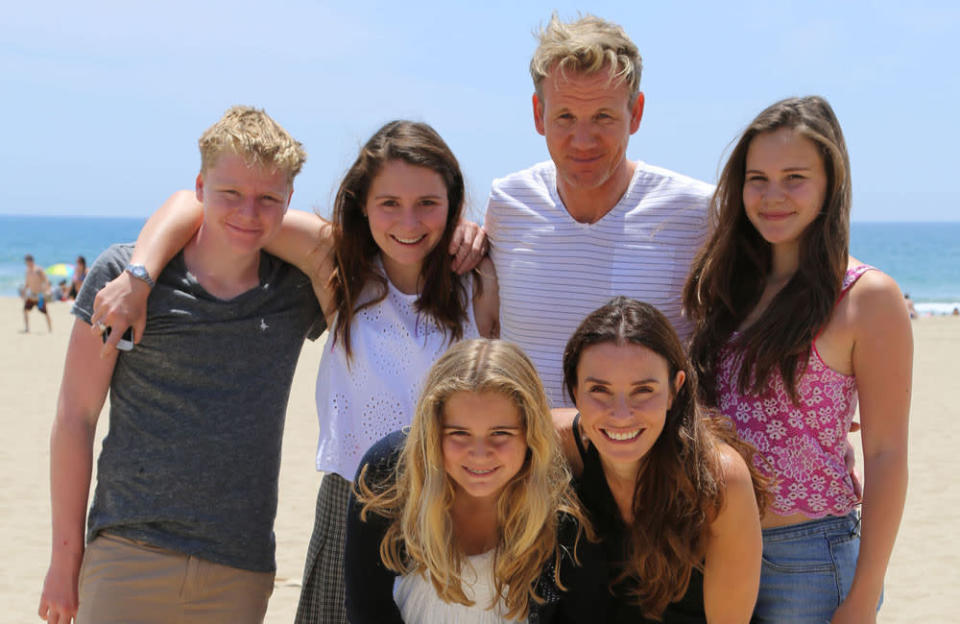 Lo chef tv Gordon Ramsay ha cinque figli. Con la moglie Cayetana Hutchenson ha avuto tre figlie e due figli. Ci sono Megan, 23 anni, Matilda, 20, i gemelli Jack e Holly, 22, e il piccolo Oscar James, 2.