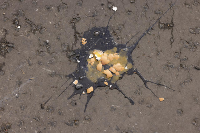An egg that was thrown in the direction of Britain&#39;s King Charles III during a ceremony at Micklegate Bar, is pictured on the road, during his visit to York, northern England on November 9, 2022 as part of a two-day tour of Yorkshire. - Micklegate Bar is considered to be the most important of York&#39;s gateways and has acted as the focus for various important events. It is the place The Sovereign traditionally arrives when entering the city. (Photo by James Glossop / POOL / AFP) (Photo by JAMES GLOSSOP/POOL/AFP via Getty Images)