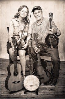 Guest artists Erynn Marshall and Carl Jones their Appalachian and early country style music to Unitarian Universalist Church Friday, Sept. 8,, 2023.