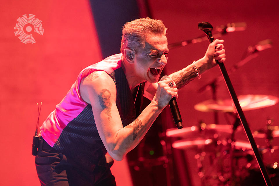 Depeche Mode tour 2