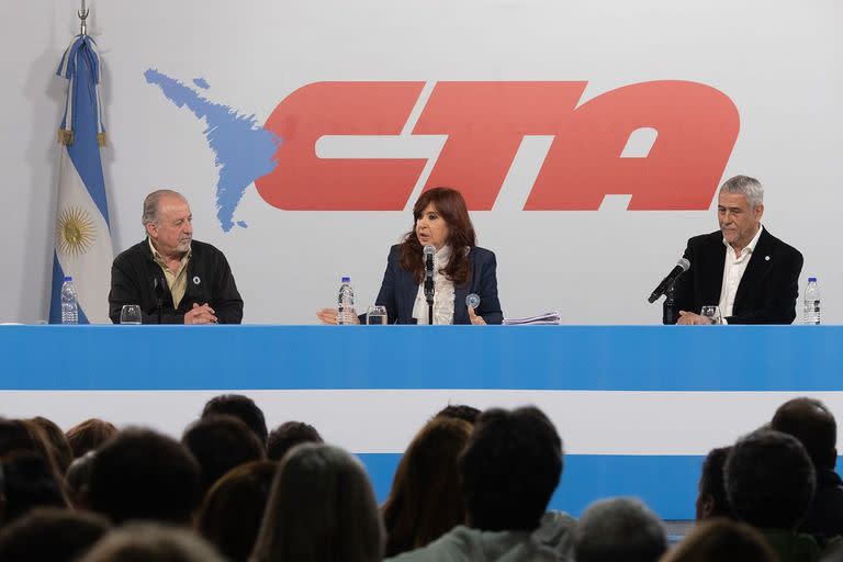 Hugo Yasky, Cristina Kirchner y Jorge Ferraresi, en el acto de la CTA, en Avellaneda