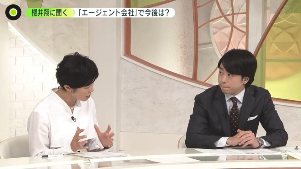 櫻井翔（右）昨在夜間新聞節目《news zero》針對傑尼斯記者會做出回應，左為主播有働由美子。（翻攝自日本電視台畫面）