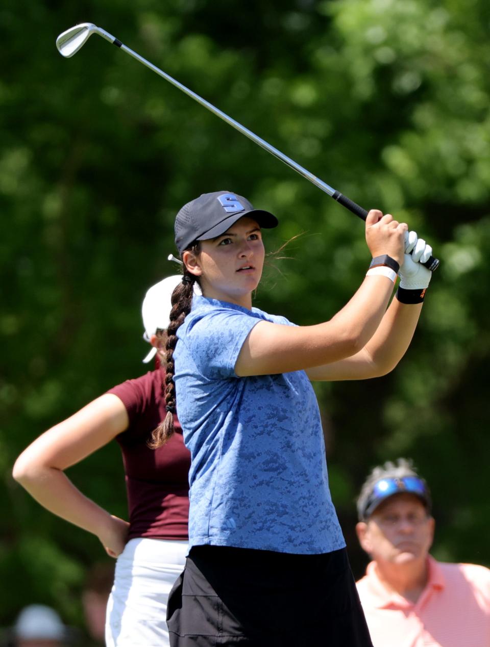 Stillwater's Lucy Darr watches her drive on the 9th hole during the Class 6A girls golf state championship at Stillwater Country Club in Stillwater, Okla., Tuesday, April 30, 2024.