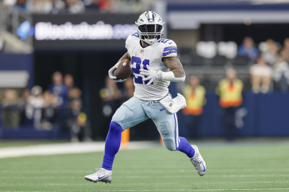 Cowboys' Ezekiel Elliott (knee), DeMarcus Lawrence (foot) questionable vs.  Vikings