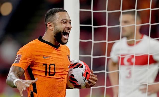 Netherlands' top goal scorers' soccer jerseys