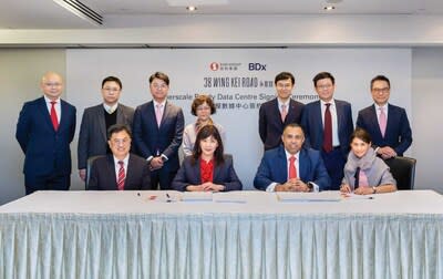 The signing ceremony of Sino Group and BDx in Hong Kong.