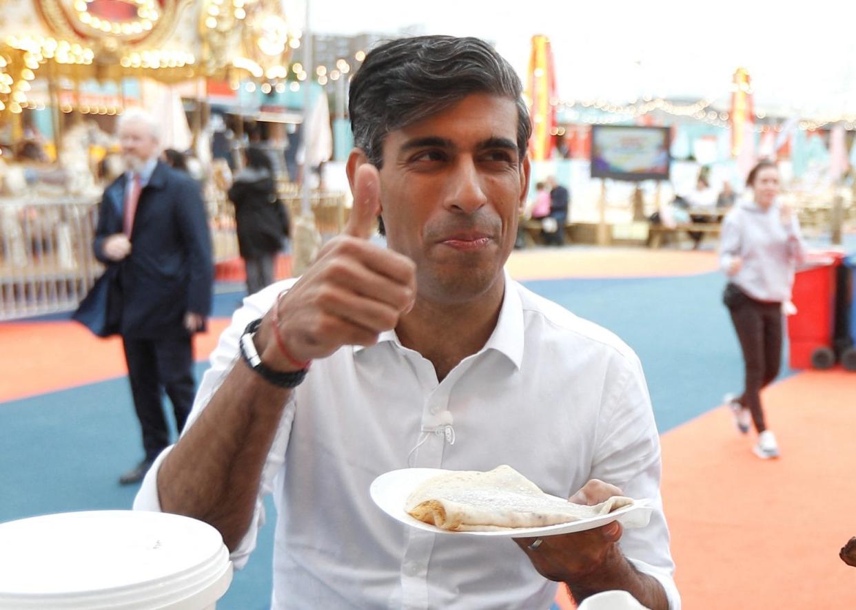 Rishi Sunak with a sweet treat: The PM admits that one of his reasons for fasting is in order to indulge, but this is not recommended