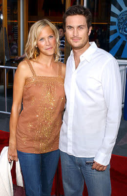 Erinn Bartlett and Oliver Hudson at the Universal City premiere of Universal Pictures' The Skeleton Key