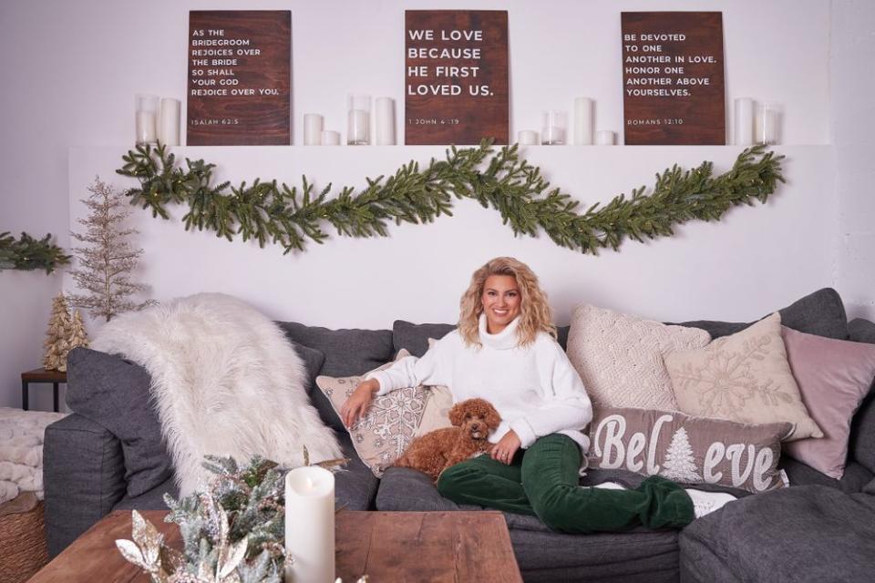 Tori Kelly and her dog, Frodo | Bobby Quillard