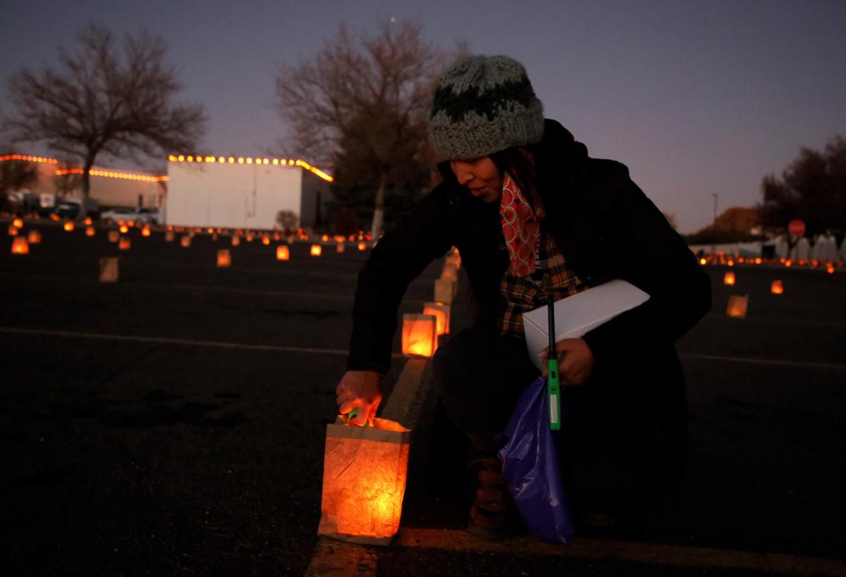 Luminarias light up San Juan College campus during annual display