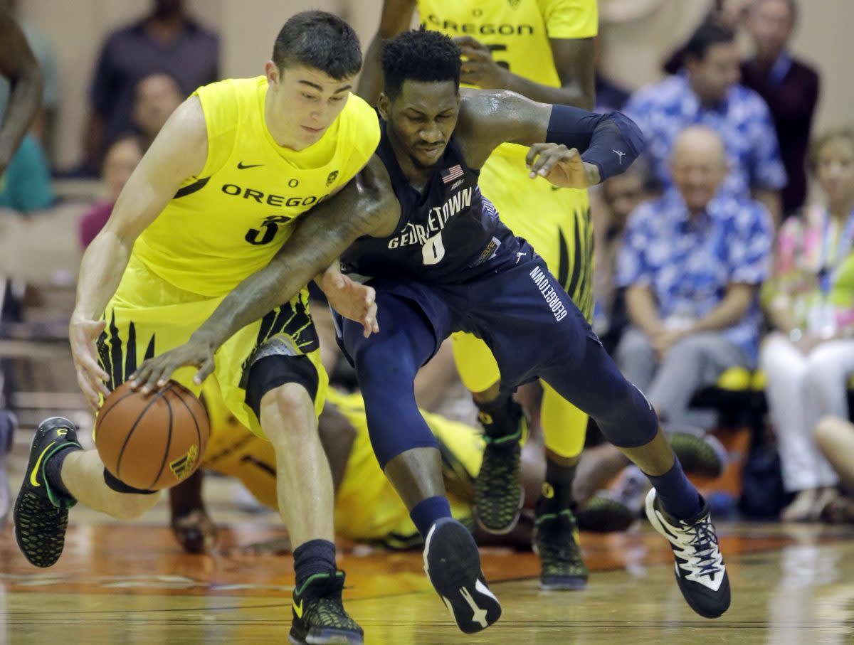 Georgetown survived Oregon's furious rally and handed the Ducks' their second loss (AP)