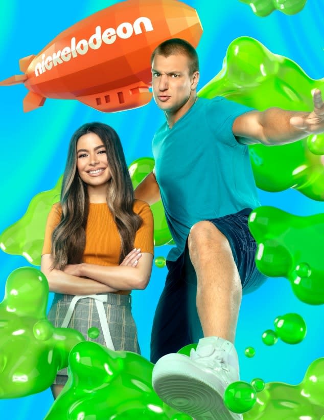 Miranda Cosgrove, Rob Gronkowski 