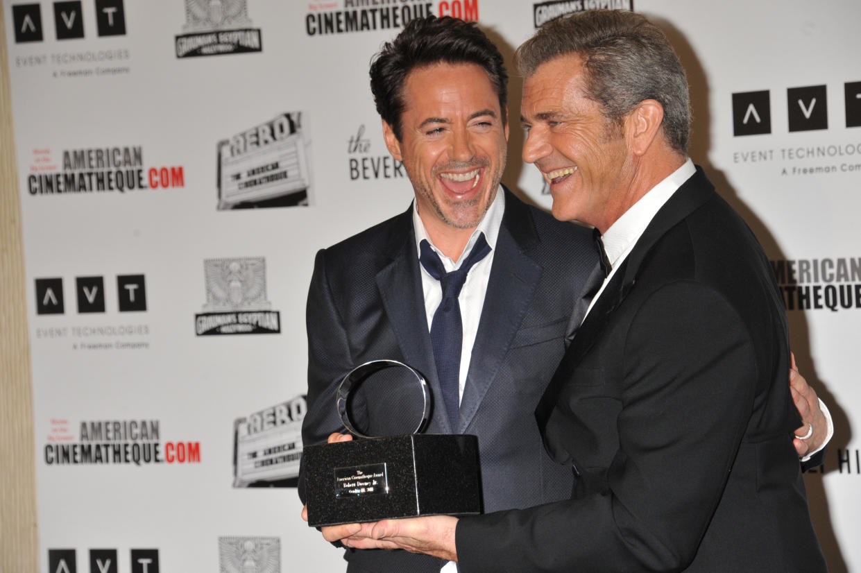 Robert Downey Jr. y Mel Gibson se tendieron una mano mutuamente cuando más lo necesitaban. (Foto de Frank Trapper/Corbis via Getty Images)