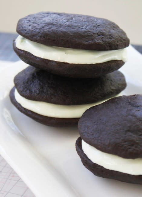 Chocolate Mint Whoopie PIes