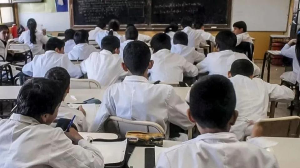 Los servicios de educación y salud se prestan a personas que no pagan impuestos provinciales