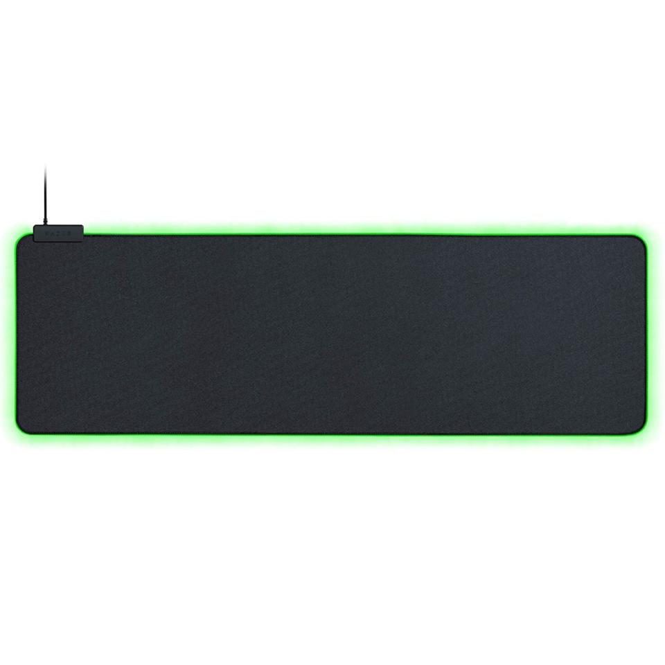 15) Goliathus Extended Chroma Gaming Mousepad