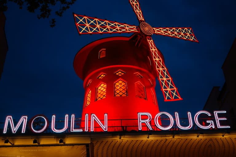 Le Moulin Rouge à Paris, le 13 octobre 2023 (Dimitar DILKOFF)