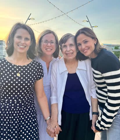 <p>Jennifer Garner Instagram</p> Jennifer Garner with her mom and sisters.