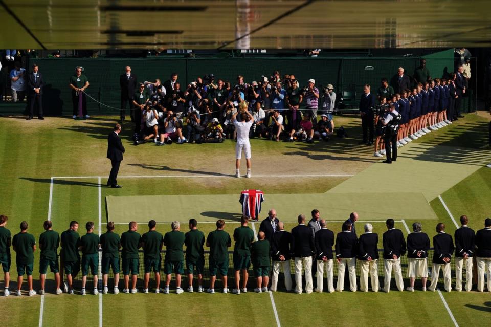 Andy Murray poses with the Wimbledon trophy (Getty Images)