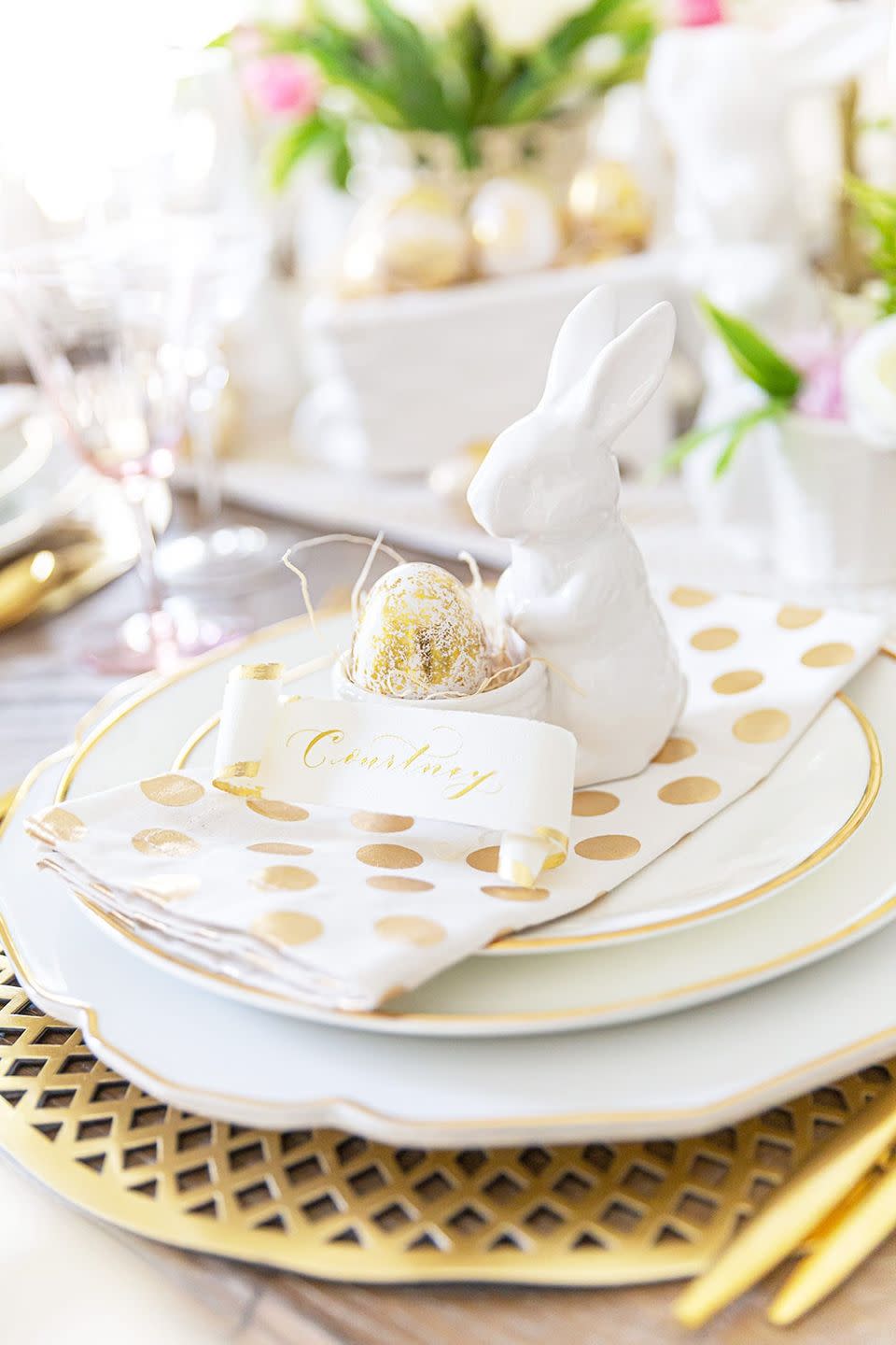 white and gold easter table decorations