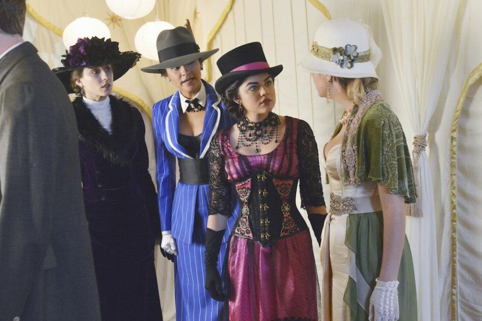 Every Epic Costume From the Pretty Little Liars Halloween Specials