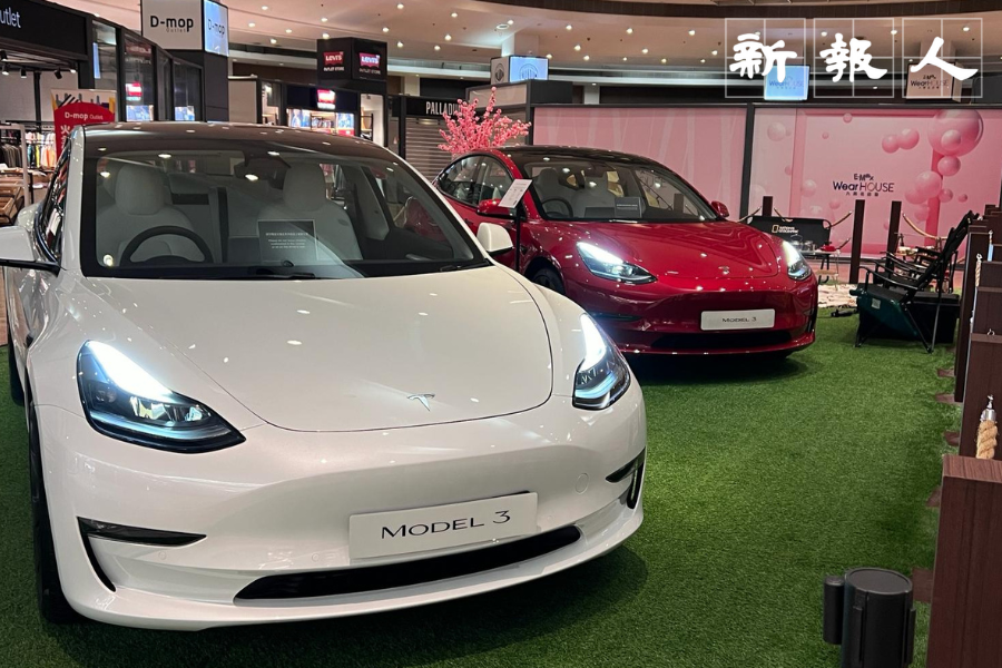 Tesla有自動輔助駕駛功能，是現時香港少數的第2級自動駕駛汽車。（曾婥嵐攝）