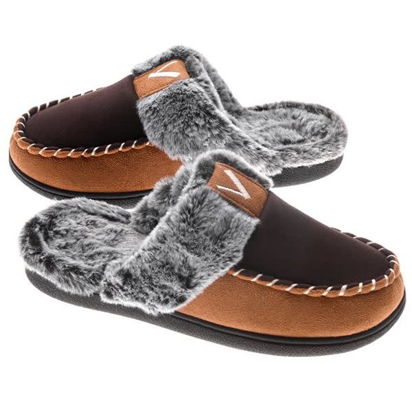 Credit: <a href="http://goto.walmart.com/c/2055067/565706/9383?subId1=intheknow&subId2=fuzzyslipperssweldon&subId3=vonmaymoccasinslippers&veh=aff&sourceid=imp_000011112222333344&u=https%3A%2F%2Fwww.walmart.com%2Fip%2FVONMAY-Women-s-Comfy-Fuzzy-House-Slipper-Scuff-Memory-Foam-Slip-on-Warm-Moccasin-Style-Indoor-Outdoor%2F132670327%3Fathbdg%3DL1700" rel="nofollow noopener" target="_blank" data-ylk="slk:Walmart;elm:context_link;itc:0;sec:content-canvas" class="link ">Walmart</a>