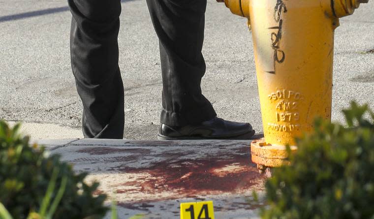 12 Gut-Wrenching Photos Show Aftermath of KKK Rally in Anaheim