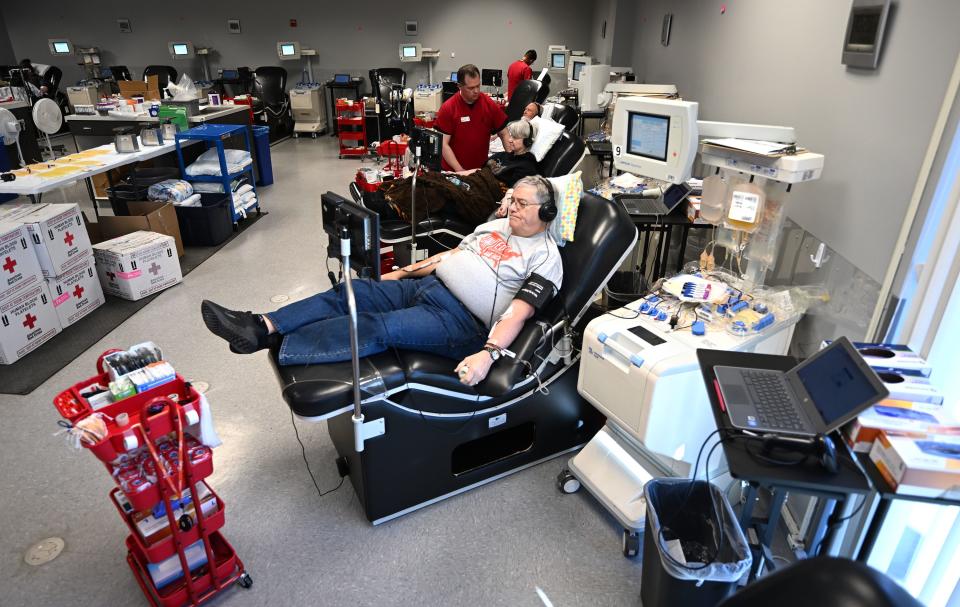 John Bates and others donate blood at the American Red Cross Murray location on Monday, Jan. 8, 2024. | Scott G Winterton, Deseret News