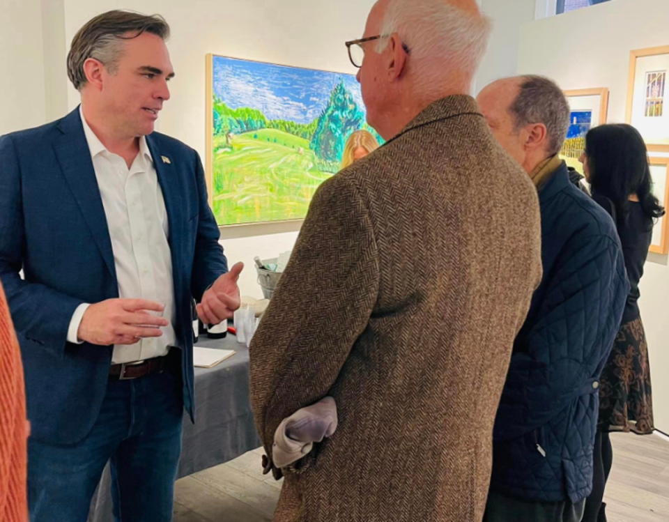 Carl Bedell, who is running in the Democratic primary for VA-07 against Eugene Vindman, speaks to voters at a campaign stop (Facebook: Bedell for Congress)