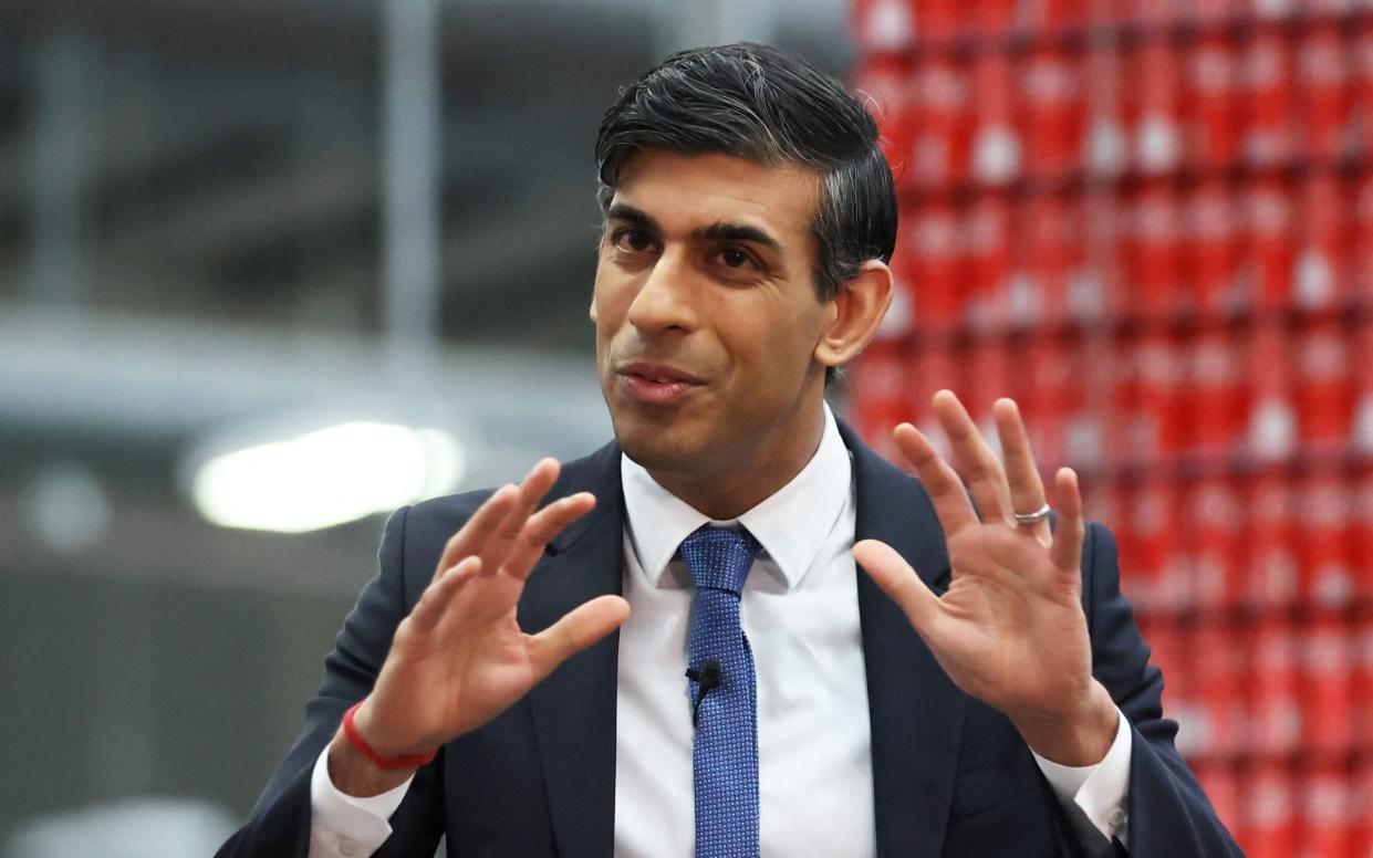 Rishi Sunak has hailed his new Brexit deal as one that 'takes back control' of Northern Ireland - POOL