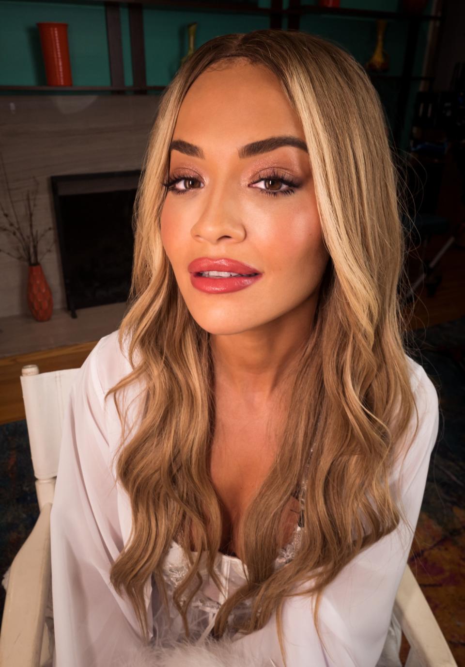 rita ora in iconic london makeup