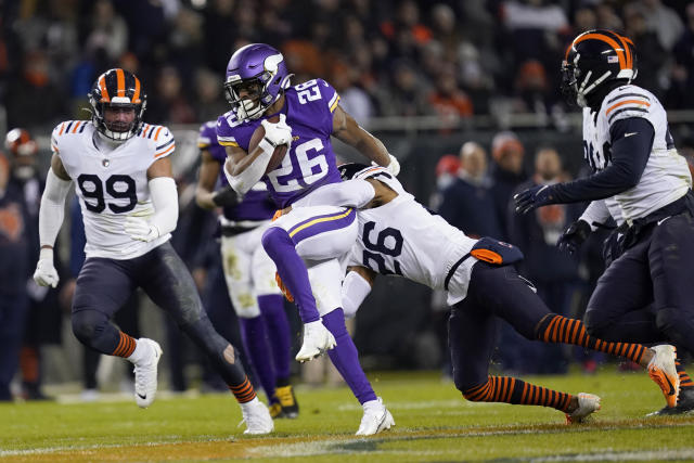 Cousins throws for 2 touchdowns as Vikings beat Bears 17-9 - The San Diego  Union-Tribune