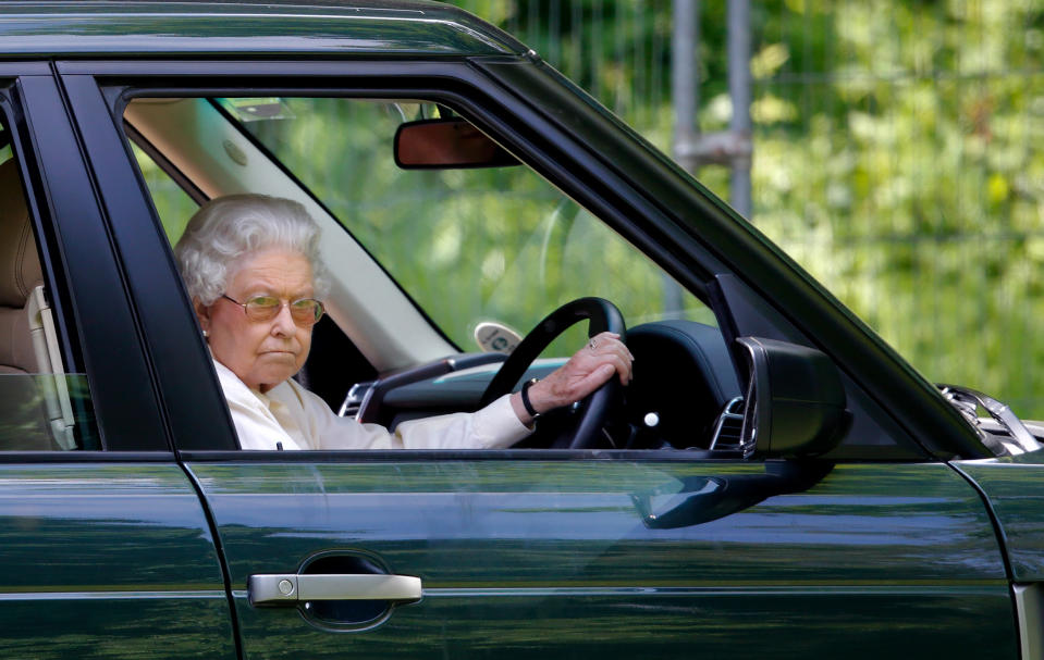 Die Queen war bekannt dafür, auf ihren Grundstücken gerne selbst zu fahren